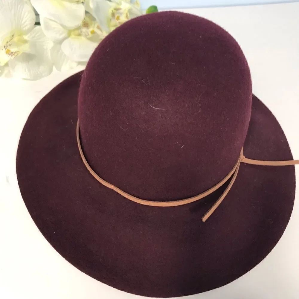 Women’s Wide Brim Wool Felt Fedora Hat - Burgundy with Tan Band
